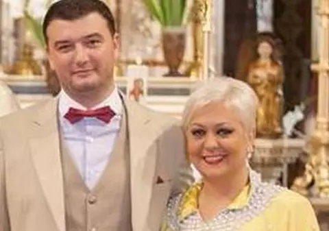 MONICA ANGHEL, în CULMEA FERICIRII: A PĂŞIT ÎN FAŢA ALTARULUI! Uite cum a fost ÎMBRĂCATĂ MIREASA!