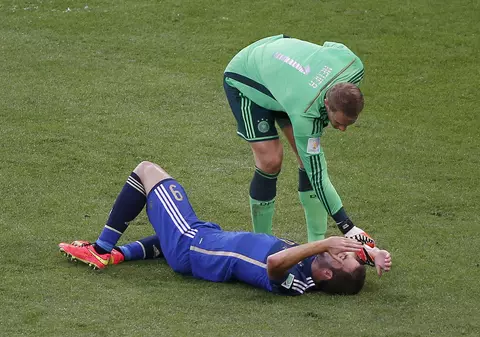 VIDEO / BOMBĂ! ”Neuer trebuia eliminat, l-a faultat pe Higuain” 