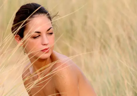 VARA, RAIUL PROSTITUATELOR pe LITORAL! CE TARIF cere o "RUSOIACĂ, ACTRIŢĂ PORNO"