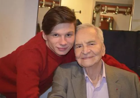 A căzut cortina, s-a stins o stea! La 95 de ani Radu Beligan deplânge moartea unui coleg de scenă în vârstă de 25 de ani