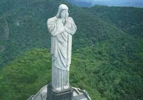 GALERIE FOTO/ Şi statuile au PLÂNS după UMILINŢA Braziliei