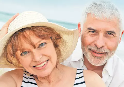 Sfaturi pentru vacanţa seniorilor | Nu plecați în zone care vă afectează sănătatea