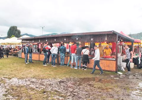 Sfârâie micii în... mocirlă