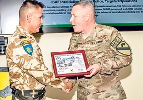 Român decorat de NATO pentru eroism