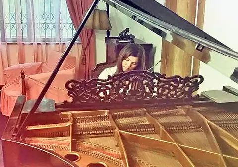 Paula Seling s-a rugat într-un schit