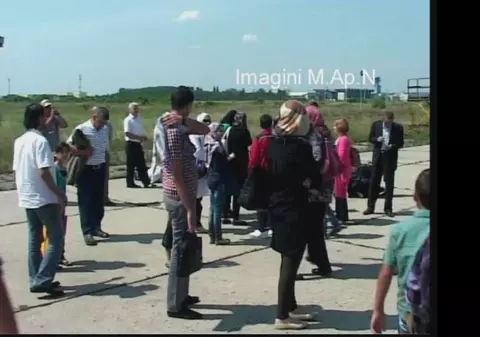 50 de ROMÂNI au fost REPATRIAŢI VINERI din FÂŞIA GAZA! | VIDEO