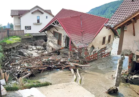 Rachetele antigrindină au provocat inundaţiile din Oltenia!