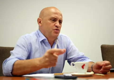 RAPID / Afaceristul Valerii Moraru o urechează pe Cristina Andronache!
