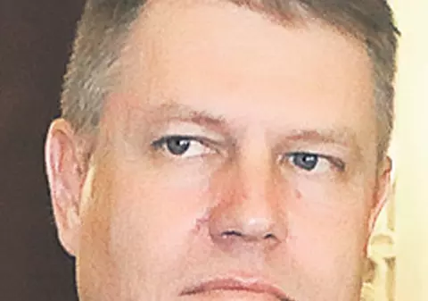 Klaus Iohannis îşi sabotează singur candidatura la prezidenţiale