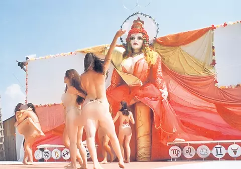 Yoghinii se pregătesc astăzi de spirală