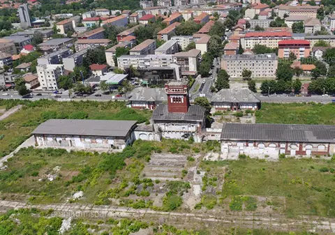 Se întâmplă în România: terenuri de sport într-un fost... abator!