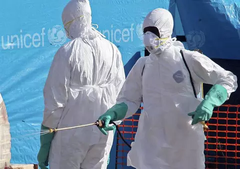 ALERTĂ! Expert al OMS, INFECTAT cu EBOLA