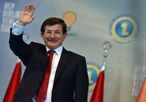 AHMET DAVUTOGLU a fost NUMIT PREMIER al TURCIEI!