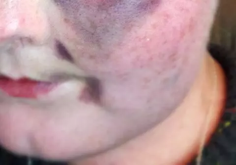 ATENŢIE, FOTO ŞOCANT! Acesta este cu siguranţă cel mai CUTREMURĂTOR SELFIE postat pe Internet. Vezi POVESTEA lui