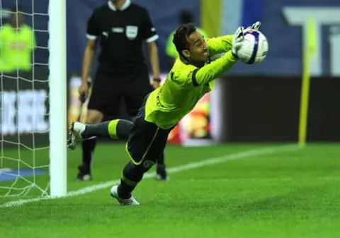 Dinamo îl vrea pe Pecanha, stoperul croat Ipsa e dorit de Steaua