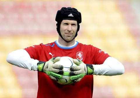 Portarul Petr Cech scrie istorie în Premier League