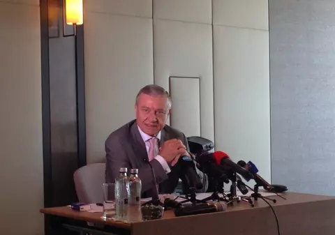 Sandu a renunţat la titlul de preşedinte de onoare al FRF şi la renta viageră!