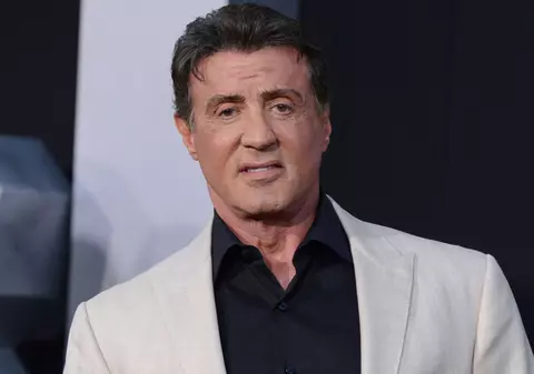 La 92 de ani, ridică greutăţi şi face tracţiuni! Mama lui Sylvester Stallone are o condiţie fizică de invidiat | FOTO