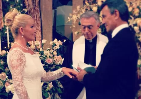 Serialul "Tânăr şi neliniştit", care a rulat ani de zile la PRO TV, se mută la ACASĂ TV