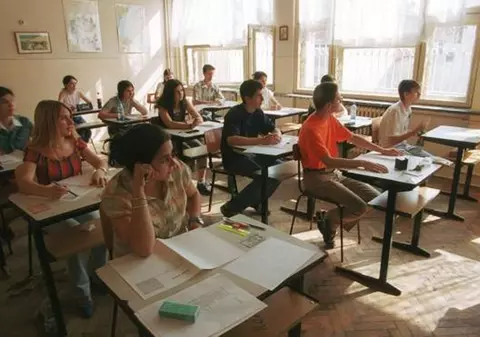 VACANŢA e pe SFÂRŞITE! Iată STRUCTURA ANULUI ŞCOLAR 2014-2015