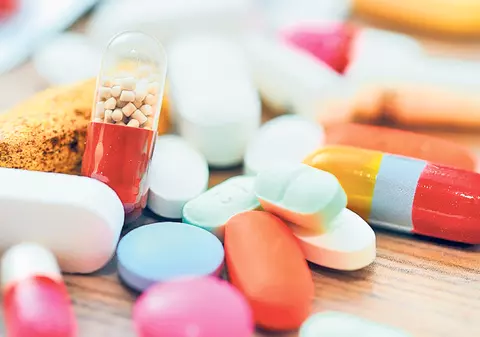 Sute de MEDICAMENTE IEFTINE ar putea SĂ DISPARĂ din farmacii