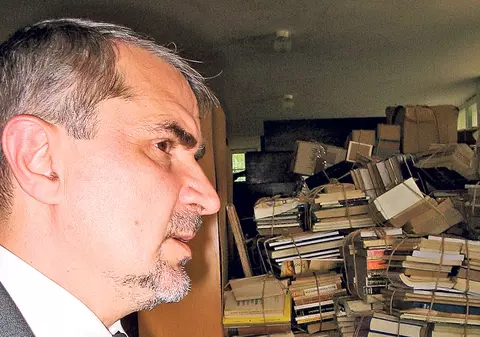 EXCLUSIV |  Chefuri monstruoase pe banii bibliotecii