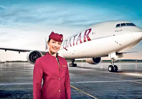 Româncele, chemate de arabi să se angajeze stewardese