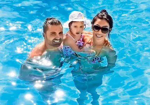 EXCLUSIV | Gravida lui Pepe pofteşte la bere