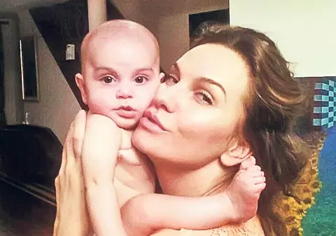 Anunţ-surpriză al Annei Lesko, la doar şase luni de când a devenit mamă: «Mai fac un bebe!»