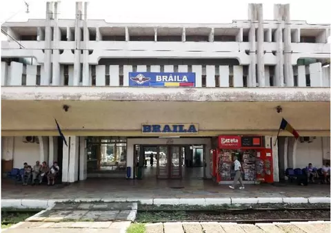 VIDEO/ Suporterii gălăţeni au făcut ravagii în Gara Brăila. Amenzi de 950 de lei