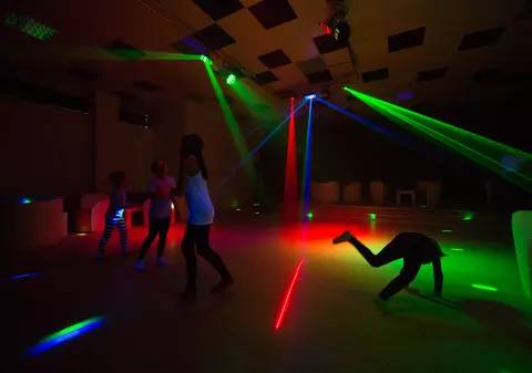 Familia milionară a lui Țucudean a deschis... discotecă pentru prichindei