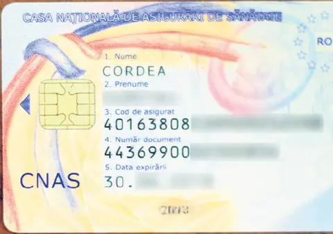 Cardurile de sănătate, aduse de poştaşi începând de săptămâna viitoare