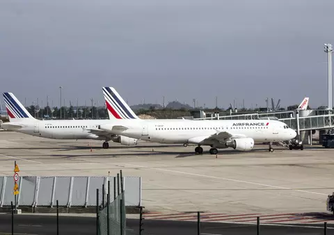 Piloţii au câştigat pentru un moment! Conducerea Air France suspendă proiectul pentru care aceştia au protestat