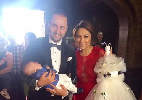 ANDRA i-a ATRAS imediat ATENŢIA! Ce a făcut Măruţă în biserică, la BOTEZUL nepotului lui Piedone