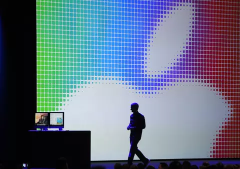 ANCHETĂ la APPLE după ce mai mulţi ANAGAJAŢI AU MURIT 