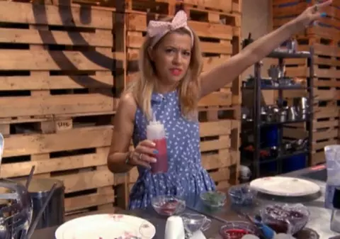 MASTERCHEF. Ce a PĂŢIT BLONDA asta în faţa JURAŢILOR e FABULOS! 