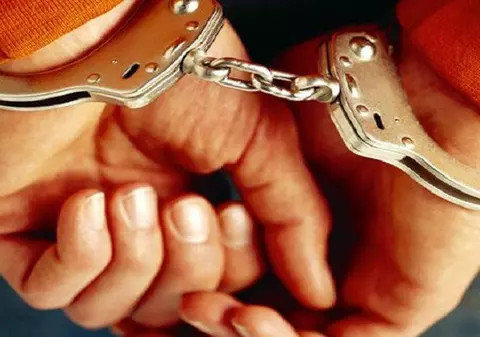 Tânărul de 17 ani suspectat de uciderea a doi soţi din Iaşi a fost arestat