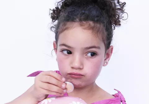 STUDIU: COPIII ROMÂNI au printre CEI MAI PUŢINI BANI de BUZUNAR mai din Europa