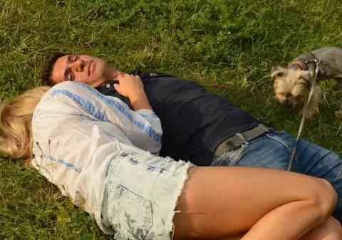 LAURA COSOI, IPOSTAZE NEMAIVĂZUTE ALĂTURI DE IUBIT! Uite CE TANDRĂ ESTE CU EL! FOTO