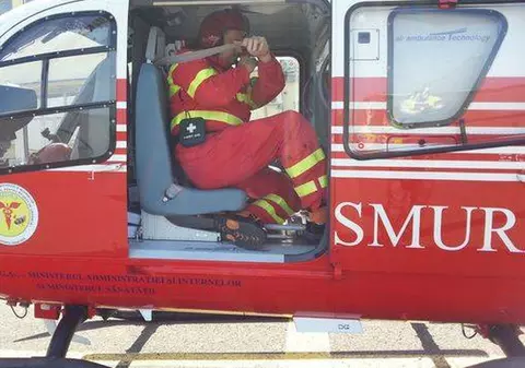 EXPLOZIE LA UN ŞTRAND. Un COPIL şi părinţii lui,  transportaţi de URGENŢĂ cu un avion C-27J Spartan la Bucureşti