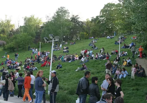 Oamenii de ştiinţă premiază publicul inteligent