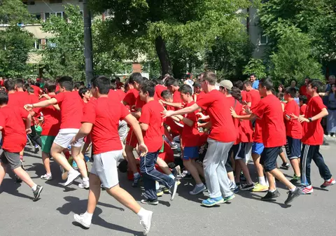 Participă la cros şi ajuţi trei copii bolnavi