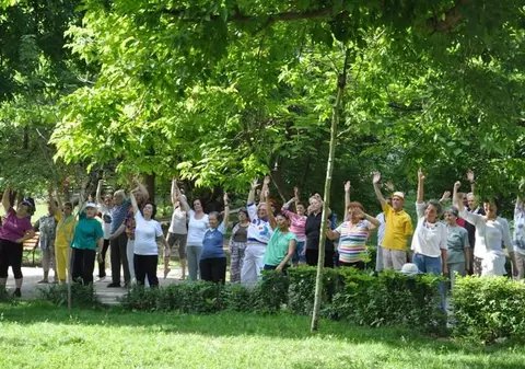 Hai la gimnastică în aer liber!
