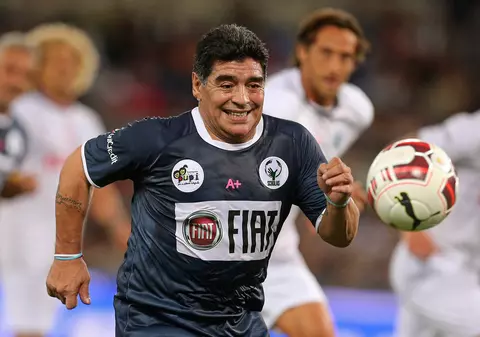 Maradona și Del Piero au făcut show la "meciul Papei Francisc”