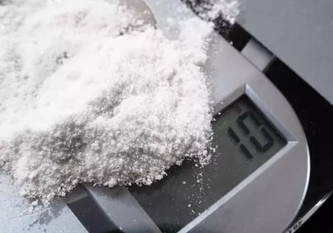 Peste 36 kg de heroină, confiscate de la un OFIŢER de poliție 