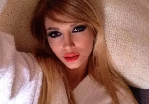 LORA DIVORŢEAZĂ? DECLARAŢIA prin CARE DĂ DE ÎNŢELES ASTA