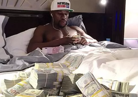 Floyd Mayweather se ”antrenează” intens pentru lupta cu Pacquiao / VIDEO