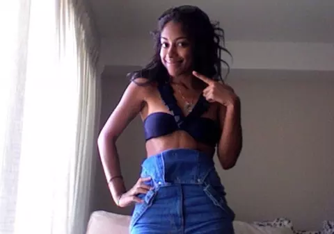 S-a ascuns pe ACOPERIŞUL CASEI, DE FRICA UNUI HOŢ care îi INTRASE în LOCUINŢĂ! Un TRECĂTOR i-a făcut POZE, iar ce A SURPRINS ESTE INCREDIBIL! FOTO