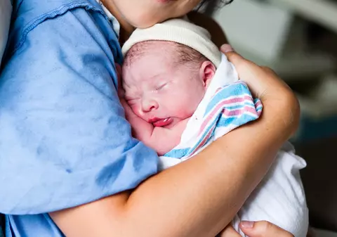 O femeie din Gorj a devenit mamă la 48 de ani