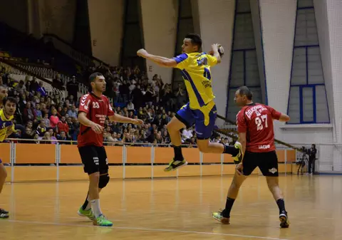 Victorii pentru HC Vaslui și Poli Timișoara în etapa a 10-a a play-out-ului Ligii Naționale